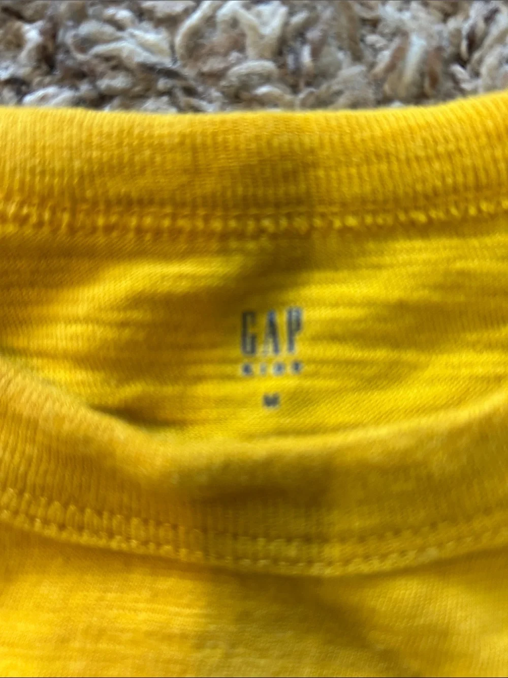 GAP features pocket style